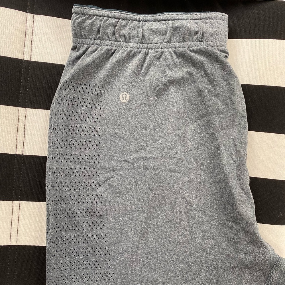 Lululemon Breeze By Jogger *Squad 27”